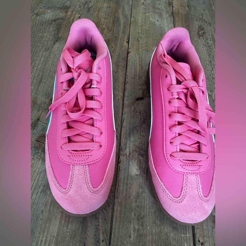 Puma Club 5v5 Women's Bright Pink/Bright Blue sneakers $83 Size 8.5 - Picture 3 of 7